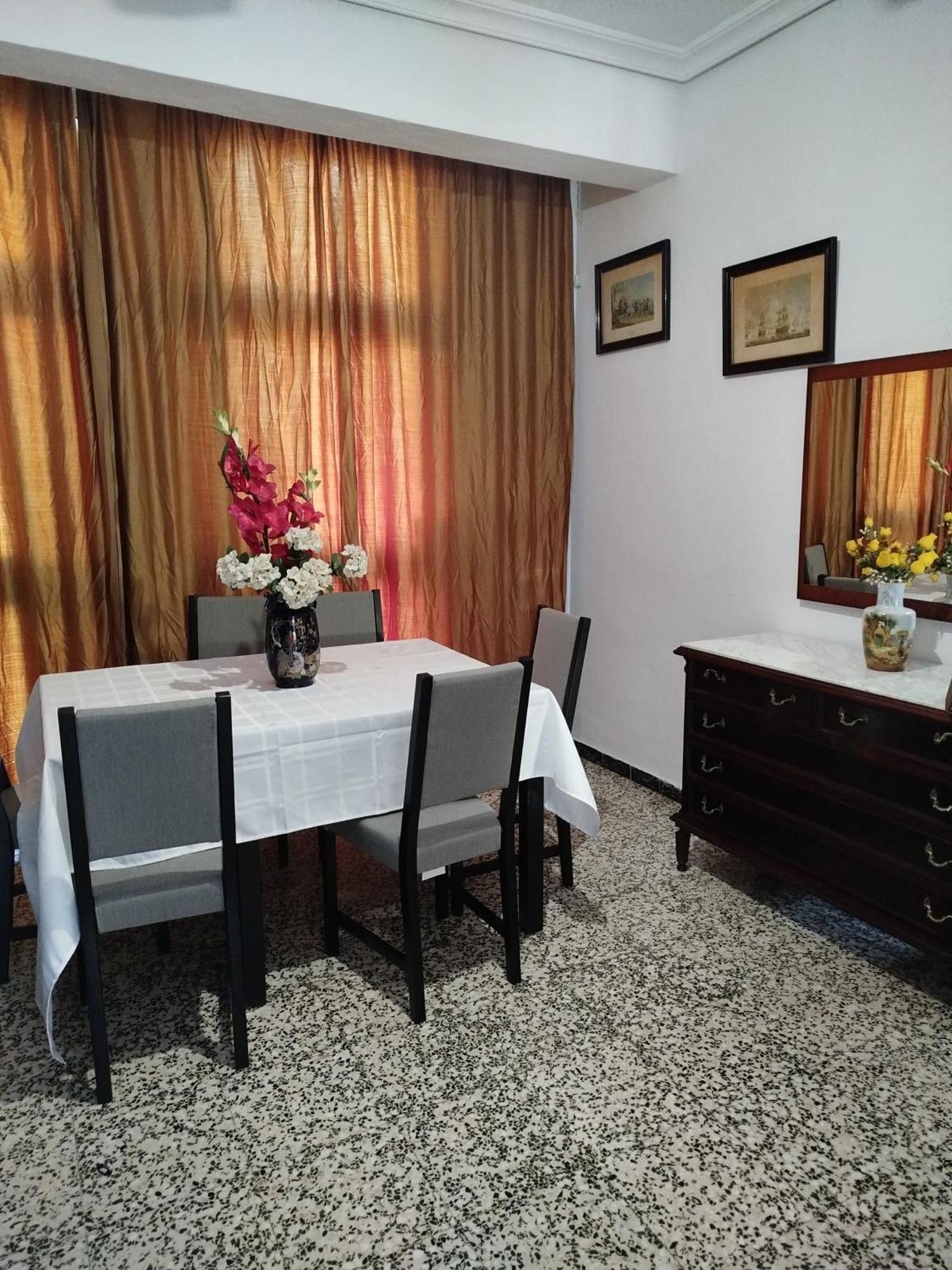 Apartamento Acogedor Seville Exterior photo